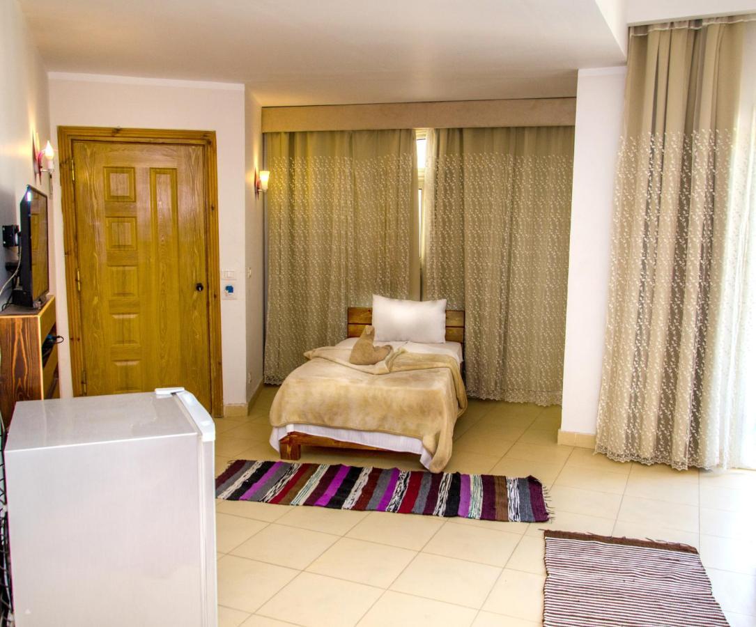 New Yalla Hotel Дахаб Экстерьер фото